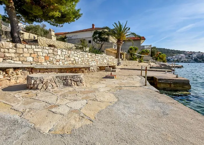 Apartments Pera