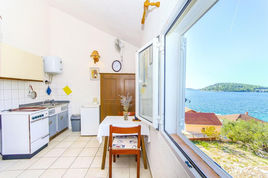 Pera Apartment *