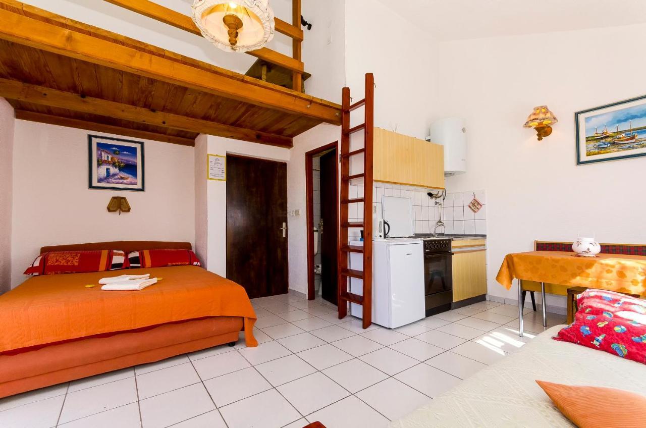 Apartment Pera *